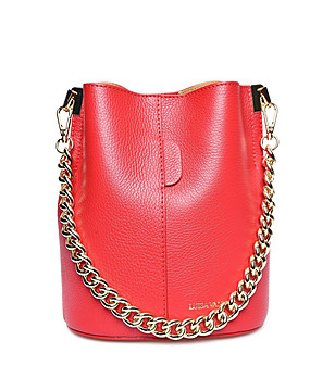 Малка червена кожена чанта Andrina снимка