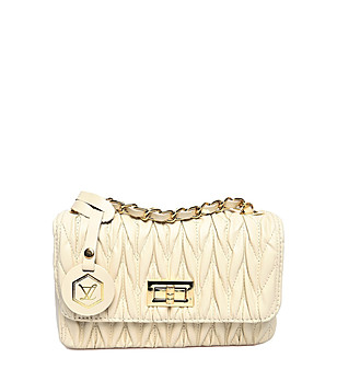 Ефектна кожена дамска чанта в светлобежово Kalana снимка