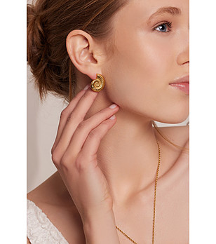 Златисти дамски обеци раковина Thalina снимка