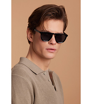 Унисекс слънчеви очила с черна рамка METROPOLITAN снимка