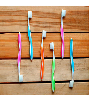 Четка за зъби Продентал – розова снимка