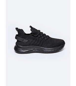 Мъжки маратонки в черно  снимка