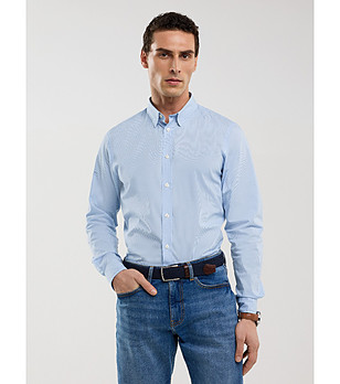 Светлосиня мъжка риза на фино каре GIBINERO снимка