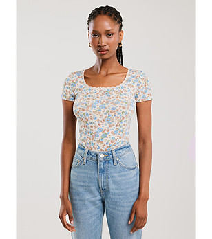 Дамска памучна блуза в екрю с флорален принт LAMERA снимка