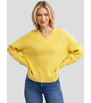 Жълт дамски пуловер с памук Cyntiana снимка