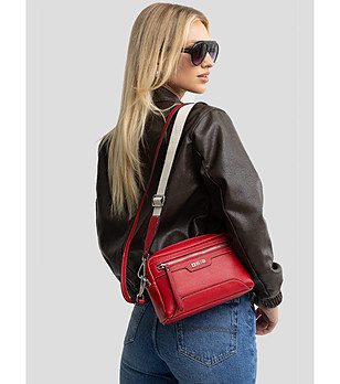 Червена дамска чанта Mara снимка