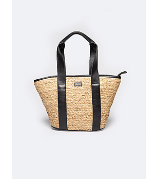 Дамска чанта в бежово и черно снимка