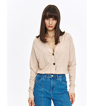 Бежова дамска жилетка снимка