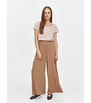 Бежов дамски широк панталон снимка