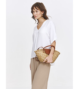 Дамска бяла блуза снимка