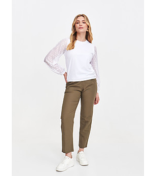 Дамска блуза в бяло с ефектни ръкави снимка