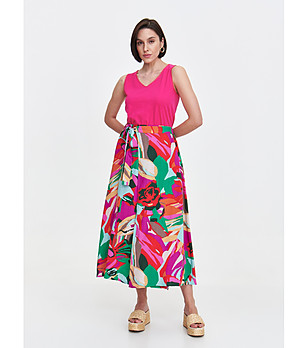 Многоцветна миди пола снимка