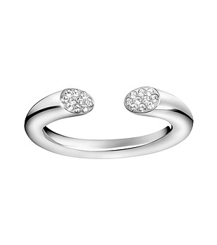 Дамска сребриста гривна от неръждаема стомана снимка