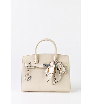 Светлобежова дамска чанта снимка