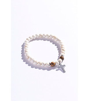 Гривна с хаули и аспис снимка