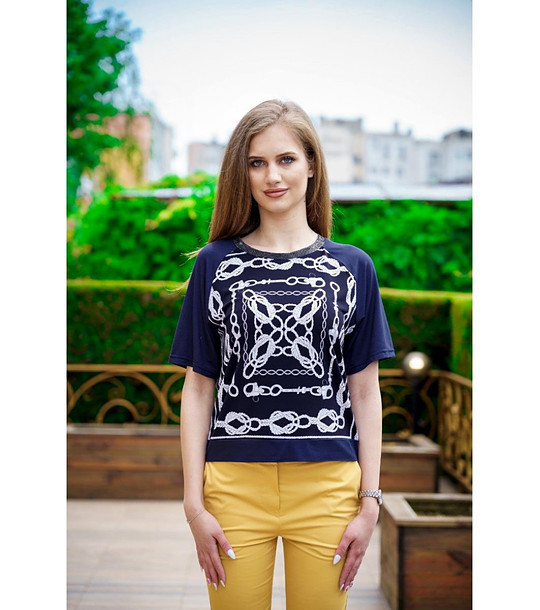 Тъмносиня блуза с бял принт снимка