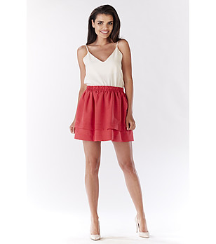 Пола в нюанс на циклама Adelaide снимка