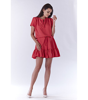 Рокля в циклама с волан при основата Rori снимка