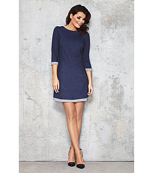 Рокля в тъмносиньо снимка