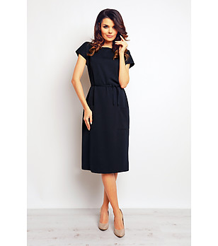 Рокля в тъмносиньо снимка