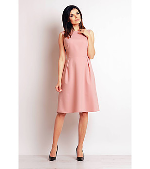 Розова рокля без ръкави снимка