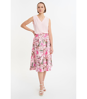 Ефектна памучна миди пола с флорални мотиви снимка