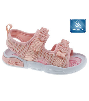 Бебешки сандали в цвят сьомга снимка