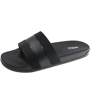 Детски черни чехли снимка