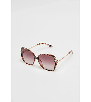 Дамски слънчеви очила в бежово и кафяво снимка