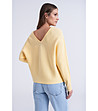 Жълт дамски пуловер с изчистен дизайн-3 снимка
