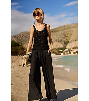 Черен дамски широк панталон снимка