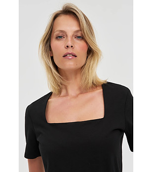 Памучна дамска блуза с квадратно деколте в черен цвят снимка