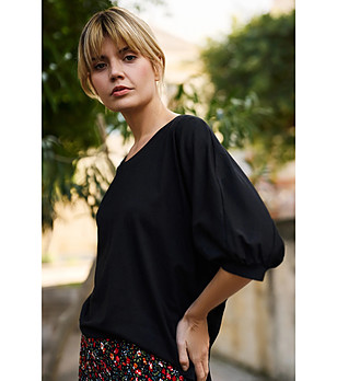 Елегантна памучна дамска блуза в черен цвят снимка