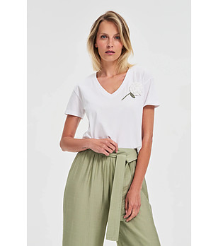 Елегантна памучна дамска блуза в бяло снимка