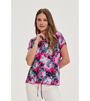 Дамска памучна блуза в цвят фуксия с контрастен принт снимка