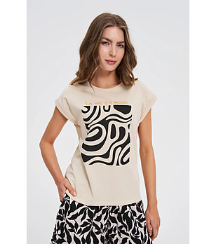 Бежова дамска памучна блуза снимка