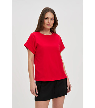 Червена дамска памучна блуза с изчистен дизайн снимка