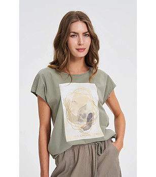 Дамска памучна блуза в цвят олива с принт снимка