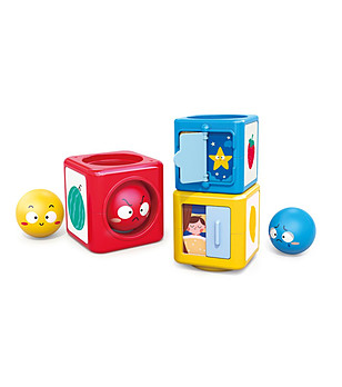 Бебешка кула от активни кубчета снимка