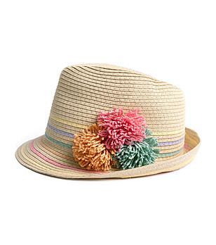 Детска шапка в екрю с цветни детайли Palvin снимка