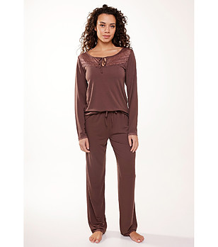 Дамска пижама в кафяво  снимка