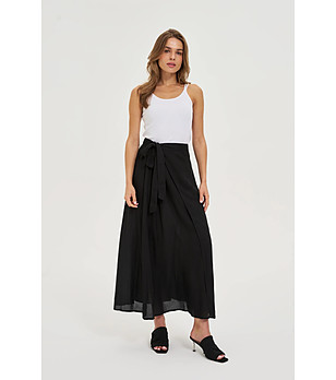 Черна пола с макси дължина тип прегърни ме снимка