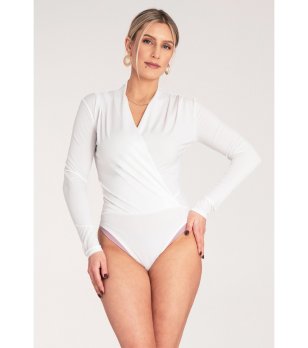 Боди тип прегърни ме в бяло  Amedia снимка