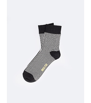 Дамски чорапи на райе в черно и бяло Koloria снимка