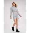 Къса памучна  дамска блуза в сиво Minalla-2 снимка