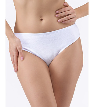 Памучни бикини в бяло снимка