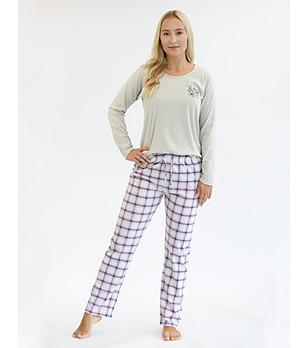 Бежова дамска пижама с контрастно карирано долнище снимка