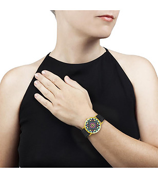 Черен дамски часовник с етно мотиви снимка