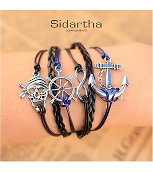 Черна дамска гривна с морски мотиви снимка