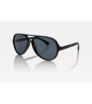 Поляризирани слънчеви очила в черно снимка